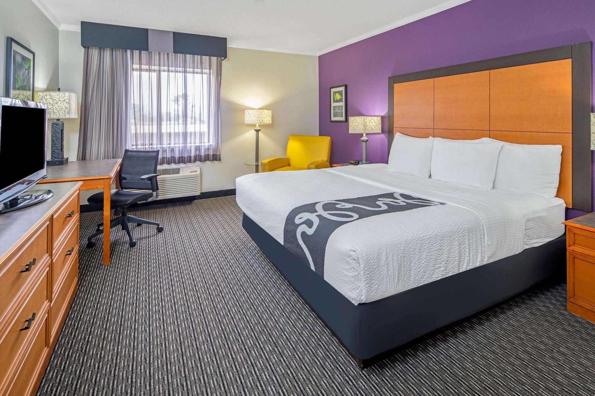 La Quinta By Wyndham Baton Rouge Siegen Lane Hotel Exterior photo
