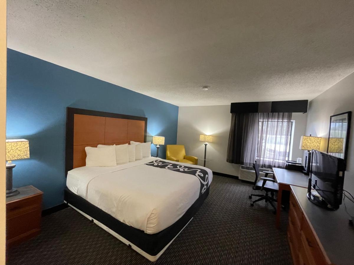 La Quinta By Wyndham Baton Rouge Siegen Lane Hotel Exterior photo